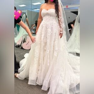 Ivory wedding dress